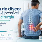 Paciente com hérnia de disco lombar em avaliação para tratamento sem cirurgia